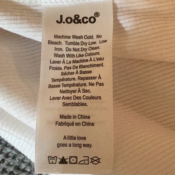 J.o&co Tee Shirt - Picture 3 of 3